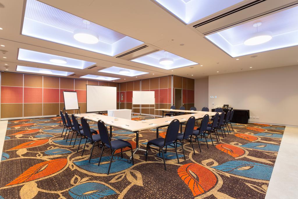 Calamvale Hotel Suites And Conference Centre Бризбейн Екстериор снимка
