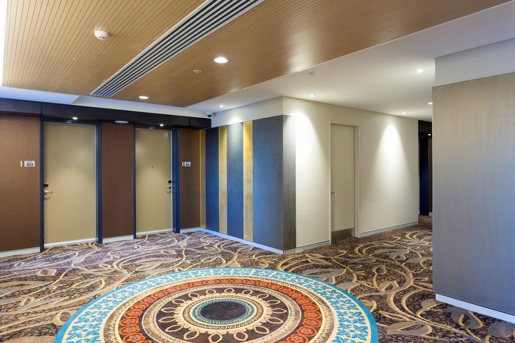 Calamvale Hotel Suites And Conference Centre Бризбейн Екстериор снимка