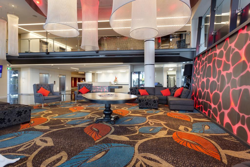 Calamvale Hotel Suites And Conference Centre Бризбейн Екстериор снимка