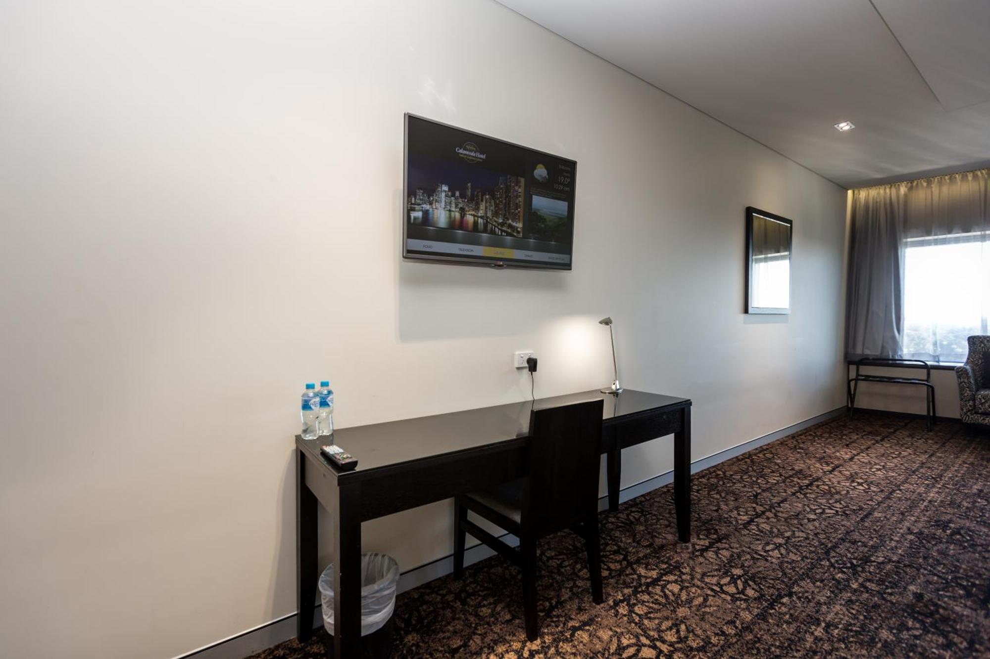 Calamvale Hotel Suites And Conference Centre Бризбейн Екстериор снимка