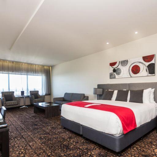 Calamvale Hotel Suites And Conference Centre Бризбейн Екстериор снимка