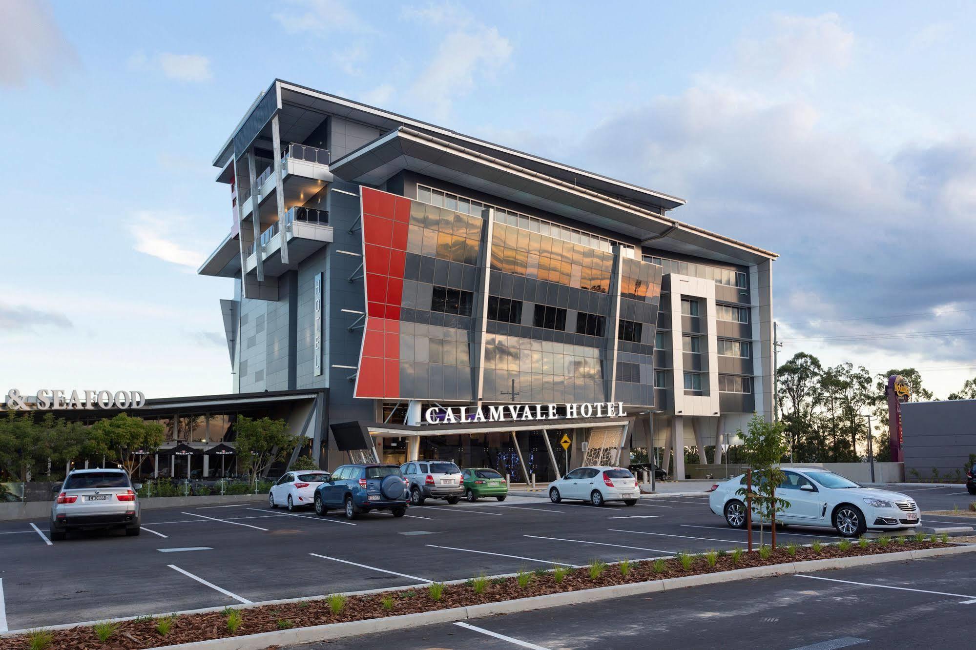 Calamvale Hotel Suites And Conference Centre Бризбейн Екстериор снимка